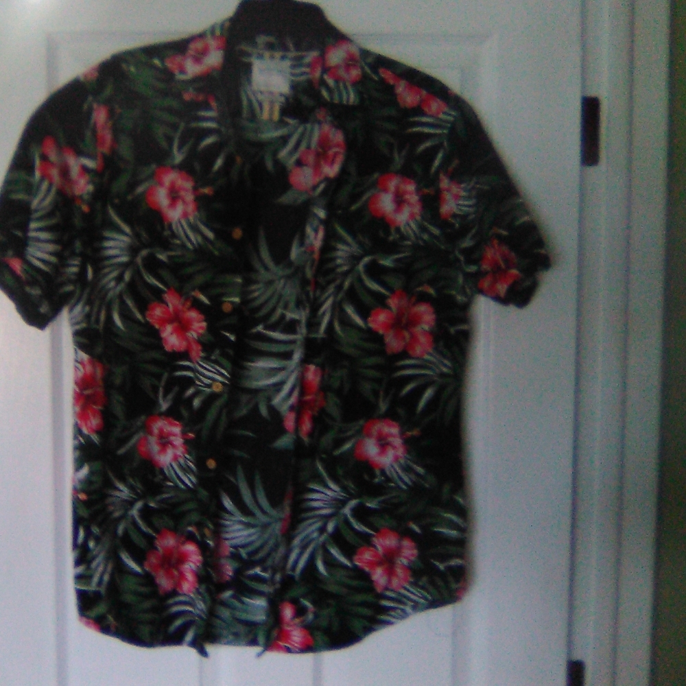 Shirt - Picture 2 of 2